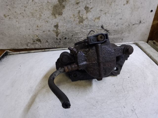 bontott MERCEDES-BENZ A-CLASS Jobb első Féknyereg Munkahengerrel