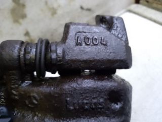 bontott MERCEDES-BENZ A-CLASS Jobb első Féknyereg Munkahengerrel