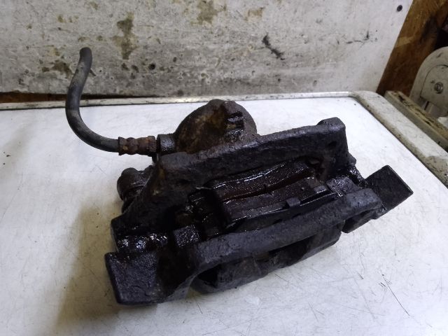 bontott MERCEDES-BENZ A-CLASS Jobb első Féknyereg Munkahengerrel