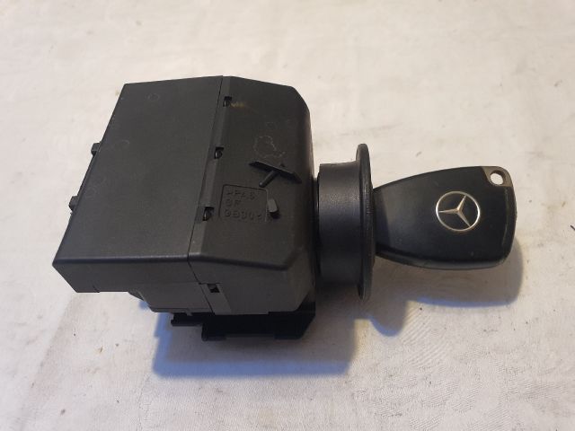 bontott MERCEDES-BENZ A-CLASS Gyújtáskapcsoló Házzal