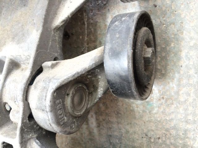 bontott MERCEDES-BENZ A-CLASS Szíjfeszítő Görgő