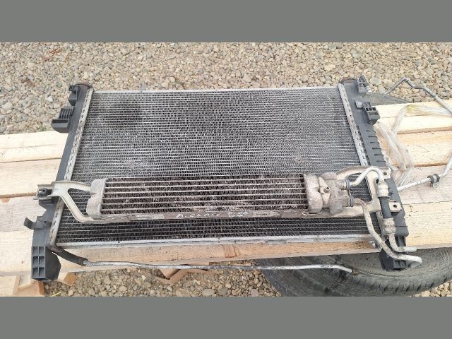 bontott MERCEDES-BENZ A-CLASS Vízhűtő Radiátor (Klímás)