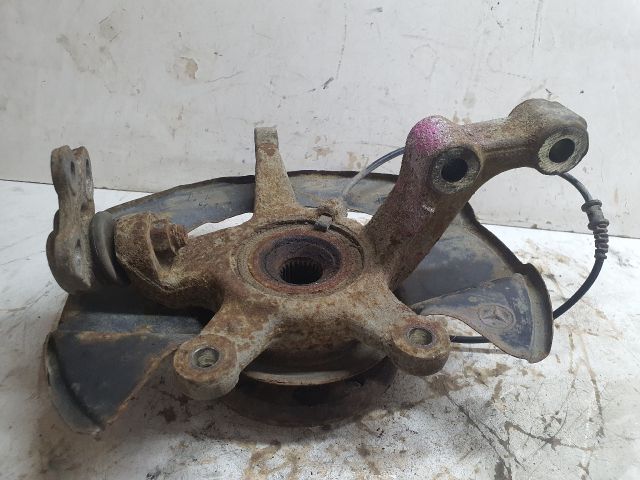 bontott MERCEDES-BENZ A-CLASS Bal első Kerékagy