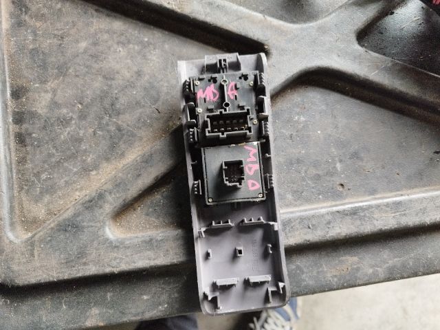 bontott MERCEDES-BENZ A-CLASS Ablakemelő Kapcsoló Négyes / Kettes