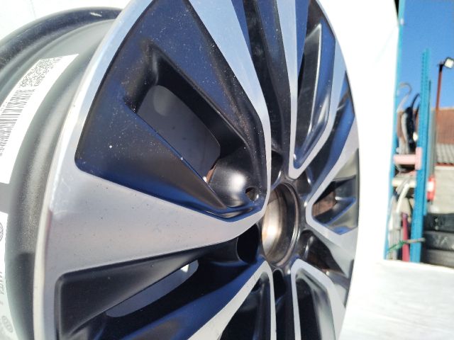 bontott MERCEDES-BENZ A-CLASS Alufelni (1 db)