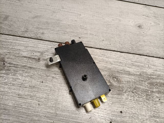 bontott MERCEDES-BENZ A-CLASS Antenna Erősítő