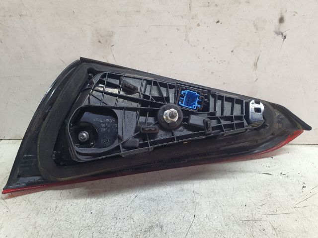 bontott MERCEDES-BENZ A-CLASS Bal Belső Hátsó Lámpa