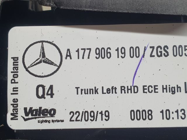 bontott MERCEDES-BENZ A-CLASS Bal Belső Hátsó Lámpa