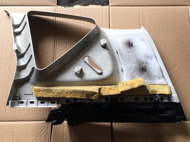 bontott MERCEDES-BENZ A-CLASS Bal C Oszlop Burkolat