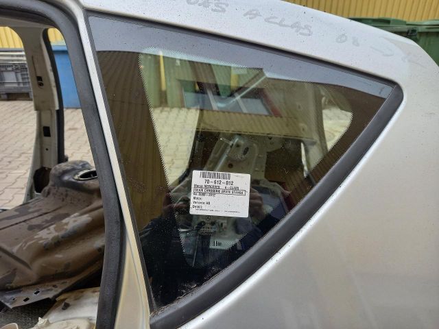 bontott MERCEDES-BENZ A-CLASS Bal C Oszlop