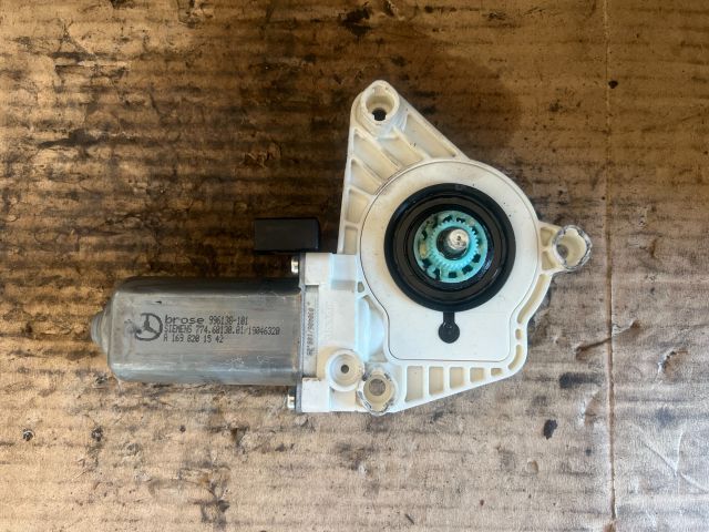 bontott MERCEDES-BENZ A-CLASS Bal első Ablakemelő Motor