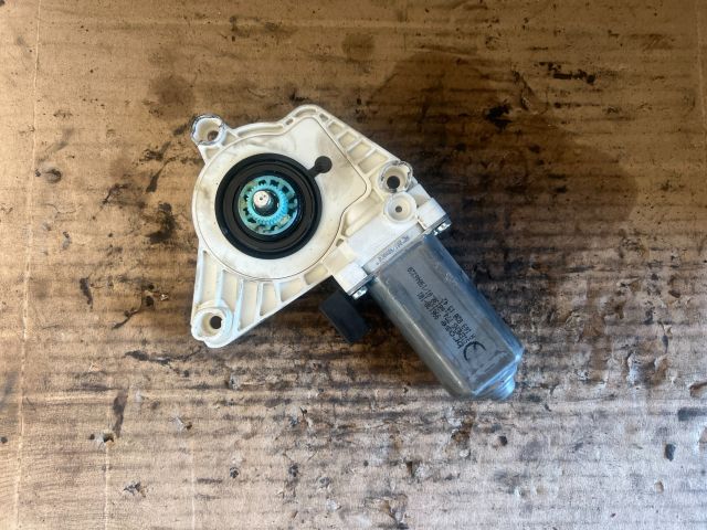 bontott MERCEDES-BENZ A-CLASS Bal első Ablakemelő Motor