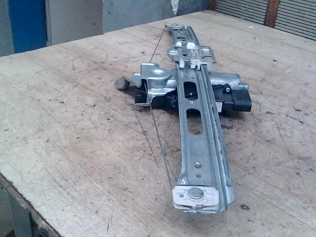 bontott MERCEDES-BENZ A-CLASS Bal első Ablakemelő Szerkezet (Elektromos)