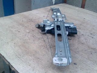 bontott MERCEDES-BENZ A-CLASS Bal első Ablakemelő Szerkezet (Elektromos)