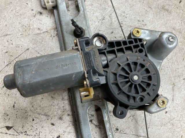 bontott MERCEDES-BENZ A-CLASS Bal első Ablakemelő Szerkezet (Elektromos)