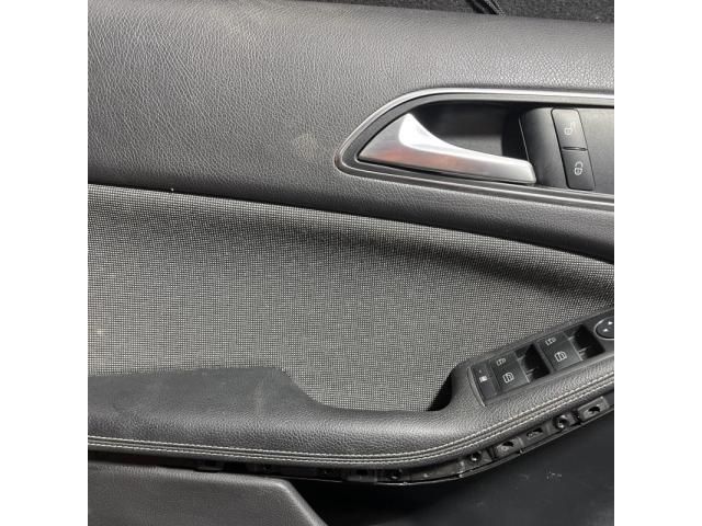 bontott MERCEDES-BENZ A-CLASS Bal első Ajtó Kárpit