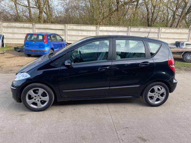 bontott MERCEDES-BENZ A-CLASS Bal első Ajtó Kárpit