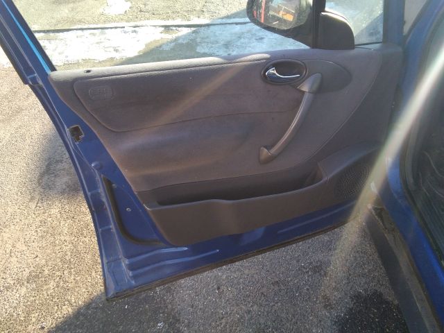 bontott MERCEDES-BENZ A-CLASS Bal első Belső Küszöb Burkolat