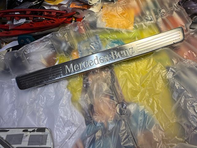 bontott MERCEDES-BENZ A-CLASS Bal első Belső Küszöb Burkolat