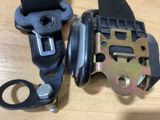 bontott MERCEDES-BENZ A-CLASS Bal első Biztonsági Öv