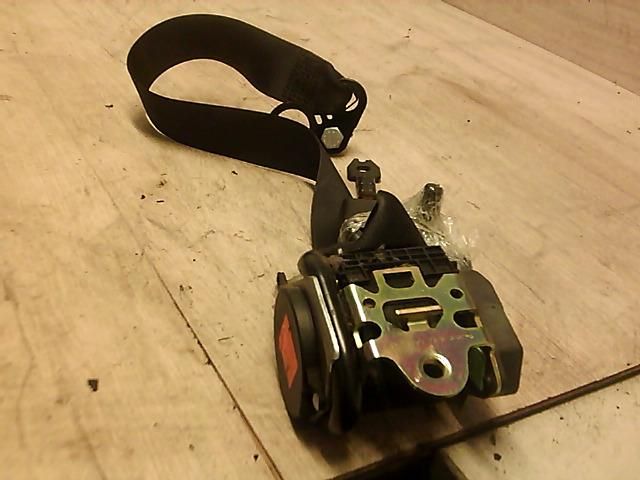 bontott MERCEDES-BENZ A-CLASS Bal első Biztonsági Öv