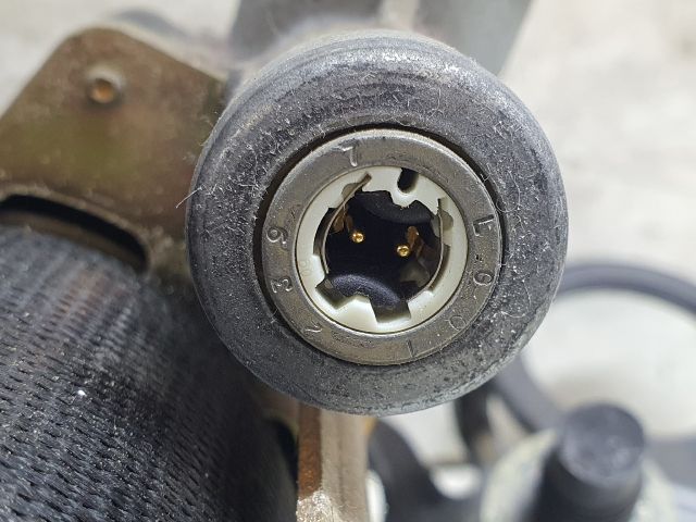 bontott MERCEDES-BENZ A-CLASS Bal első Biztonsági Öv