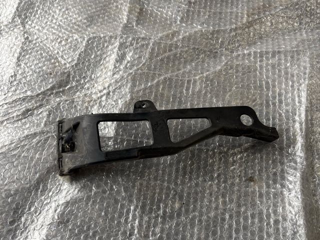 bontott MERCEDES-BENZ A-CLASS Bal első Lökhárító Tartó (Műanyag)