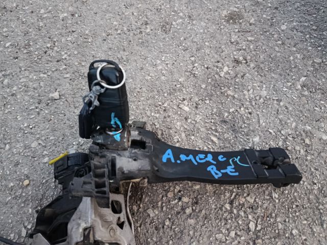 bontott MERCEDES-BENZ A-CLASS Bal első Zárbetét