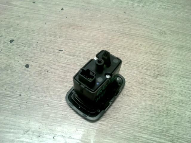 bontott MERCEDES-BENZ A-CLASS Bal hátsó Ablakemelő Kapcsoló