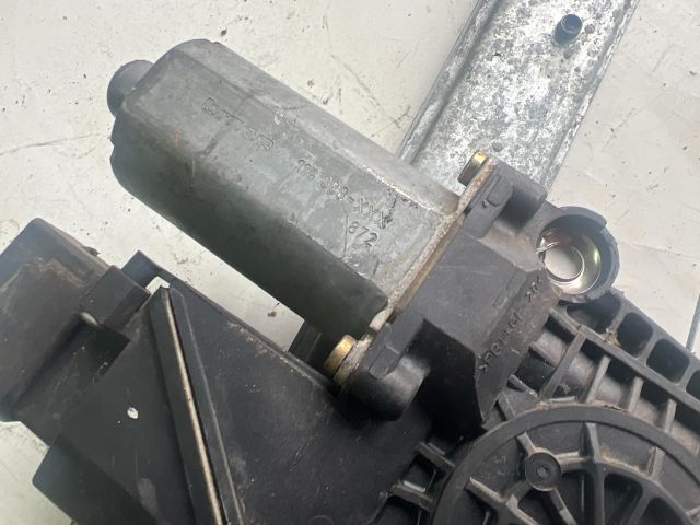 bontott MERCEDES-BENZ A-CLASS Bal hátsó Ablakemelő Motor