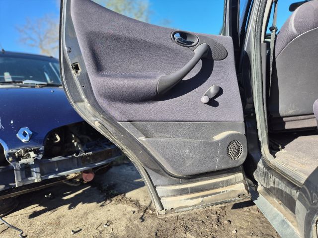 bontott MERCEDES-BENZ A-CLASS Bal hátsó Ajtó (Részeivel)