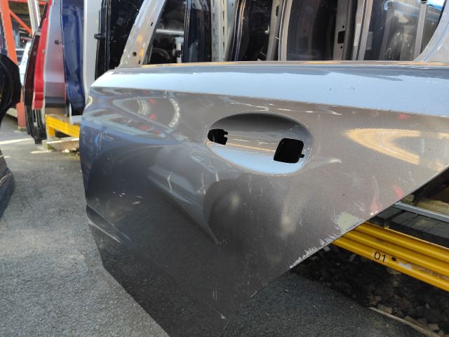 bontott MERCEDES-BENZ A-CLASS Bal hátsó Ajtó (Üres lemez)