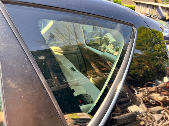 bontott MERCEDES-BENZ A-CLASS Bal hátsó Fixüveg (Ajtóban)