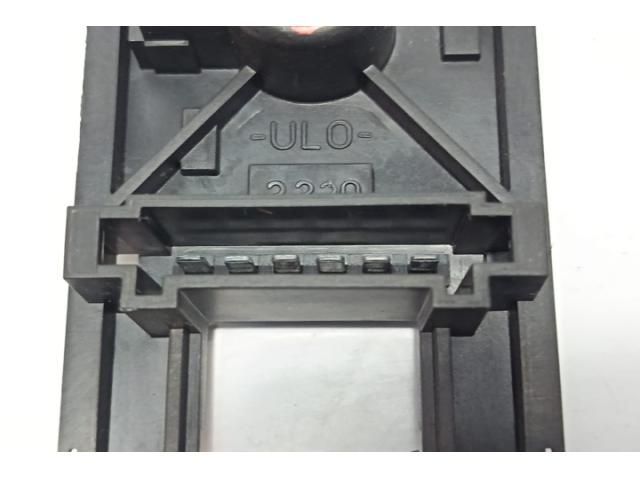 bontott MERCEDES-BENZ A-CLASS Bal Hátsó Lámpa Foglalat