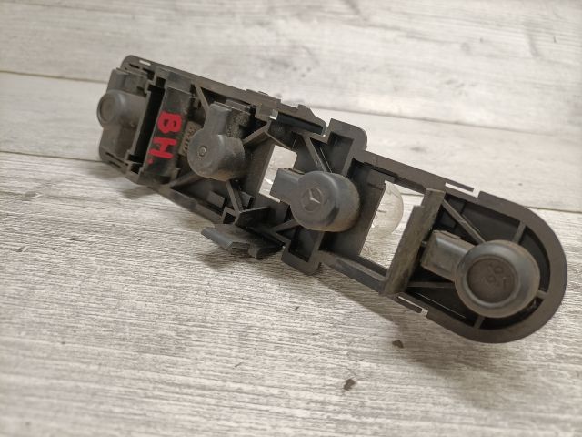 bontott MERCEDES-BENZ A-CLASS Bal Hátsó Lámpa Foglalat