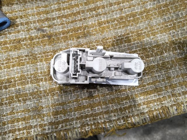 bontott MERCEDES-BENZ A-CLASS Bal Hátsó Lámpa Foglalat