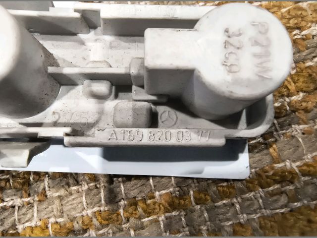 bontott MERCEDES-BENZ A-CLASS Bal Hátsó Lámpa Foglalat