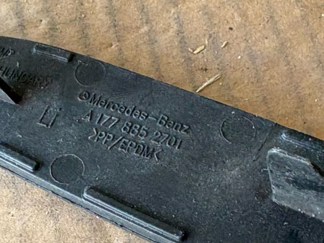 bontott MERCEDES-BENZ A-CLASS Bal hátsó Lökhárító Díszléc
