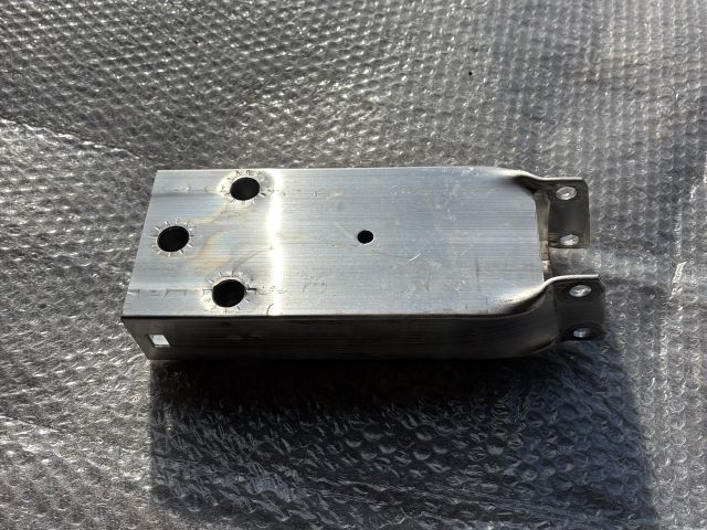 bontott MERCEDES-BENZ A-CLASS Bal Lökhárító Tartó Nyúlványvég