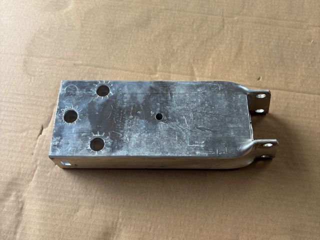 bontott MERCEDES-BENZ A-CLASS Bal Lökhárító Tartó Nyúlványvég