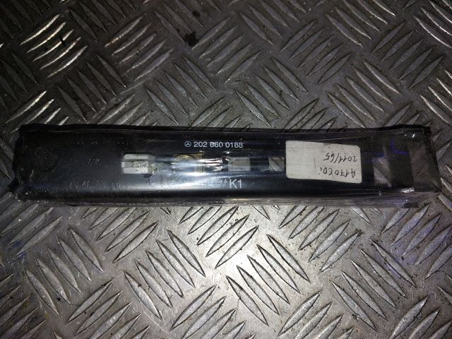 bontott MERCEDES-BENZ A-CLASS Biztonsági Öv Magasság Állító