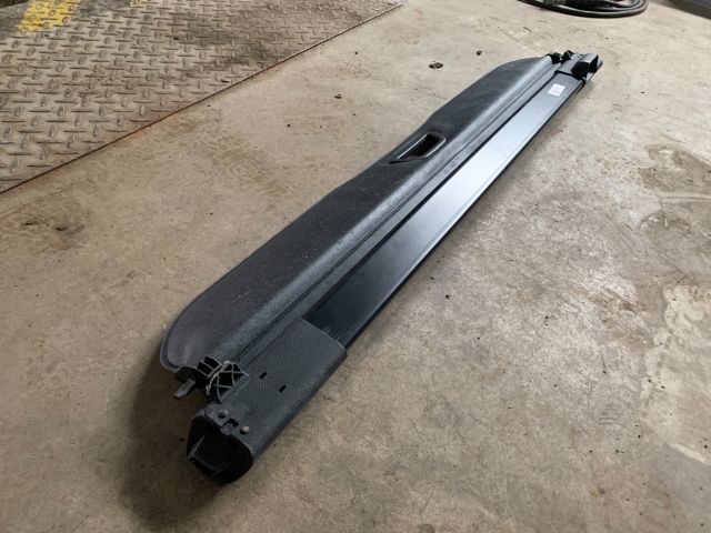 bontott MERCEDES-BENZ A-CLASS Csomagtér Roló