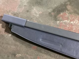 bontott MERCEDES-BENZ A-CLASS Csomagtér Roló