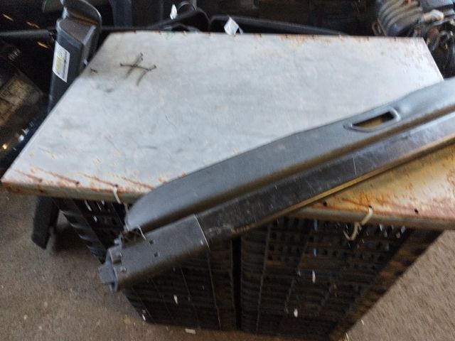 bontott MERCEDES-BENZ A-CLASS Csomagtér Roló