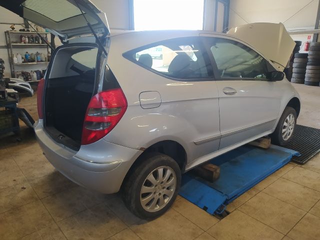 bontott MERCEDES-BENZ A-CLASS Csomagtérajtó Burkolat Felső