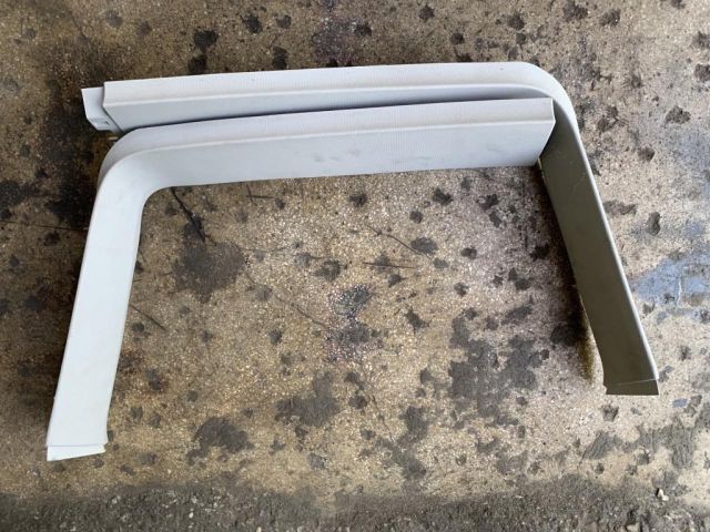 bontott MERCEDES-BENZ A-CLASS Csomagtérajtó Burkolat Felső