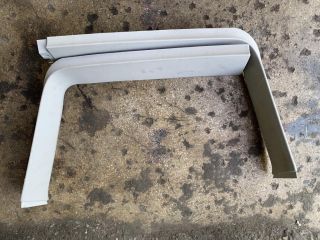 bontott MERCEDES-BENZ A-CLASS Csomagtérajtó Burkolat Felső