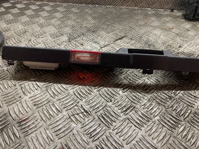 bontott MERCEDES-BENZ A-CLASS Csomagtérajtó Burkolat (Részeivel)