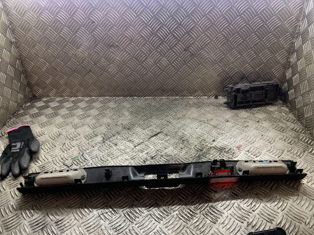 bontott MERCEDES-BENZ A-CLASS Csomagtérajtó Burkolat (Részeivel)