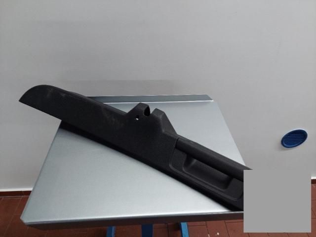 bontott MERCEDES-BENZ A-CLASS Csomagtérajtó Díszléc